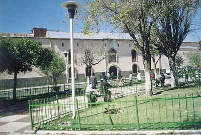 Stadt hinter Gittern: Knast San Pedro, Alamos in La Paz