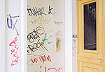 Schmierereien an einer Hauswand