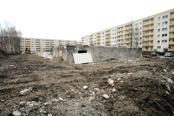 Abriss im Rahmen des Stadtumbaus Ost in Marzahn: Fundamente auf geräumtem Grundstück