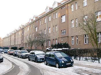 Wohnhausreihe am Amfortasweg in Steglitz