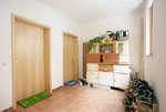 M&ouml;belst&uuml;cke im Treppenhaus vor der Wohnungst&uuml;r