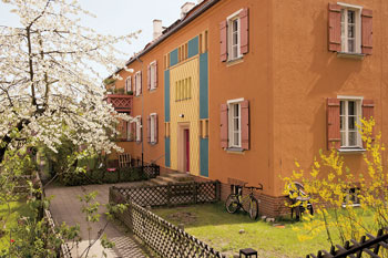 Gartenstadt Falkenberg: Reihenhäuser mit originalgetreuer Farbgebung