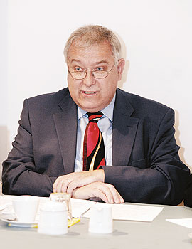 Portrait: Dr. Franz-Georg Rips