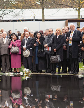 Einweihung des Holocaust-Denkmals für Sinti und Roma im Oktober 2012