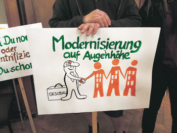 Protestplakat 'Modernisierung auf Augenhöhe'