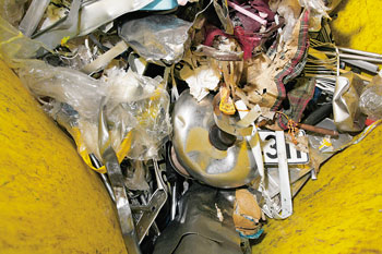 Müll und Wertstoffe in gelber Tonne