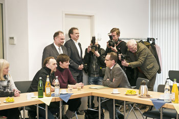 Justizminister Heiko Maas (im Bild rechts) zu Gastt beim Berliner Mieterverein