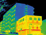 Thermografiebild eines Gebäudekomplexes