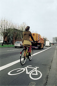 Sicherer als ein Radweg: Fahrradspur auf der Straße