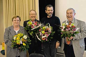 Franz-Georg Rips (rechts) übergibt den BMV-Vorsitz an Edwin Massalsky (zweiter von links), Regine Grabowski bleibt Schriftführerin und Eugen Koch wird Schatzmeister