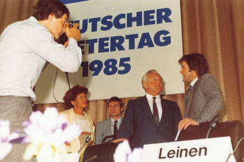 Bauminister Oscar Schneider auf dem Mietertag 1985 in Timmendorfer Strand