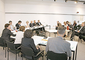 Teilnehmer der Pressekonferenz zur Vorstellung des Mietspiegels 2009