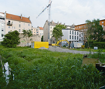 Baustelle auf dem Grundstück Kinzigstraße 13-14 in Friedrichshain