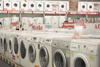 Waschmaschinen im Elektromarkt