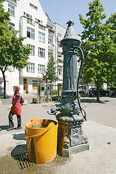 Brunnen im Quartiersmanagementgebiet am Utrechter Platz