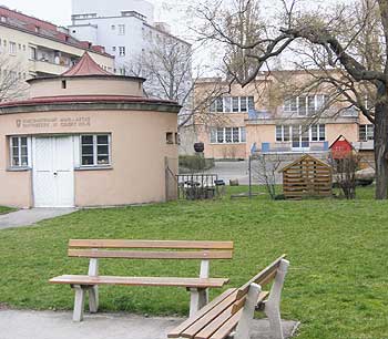 Vier Fünftel der Wohnanlage Karl-Marx-Hof bestehen aus Grün- und Freiflächen