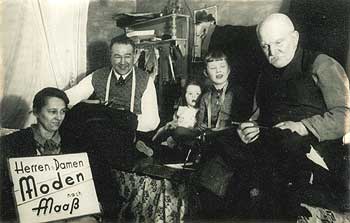 Die Schneiderwerkstatt 1934: Rainer Lachmann mit Vater, Großvater und Schwester Eveline
