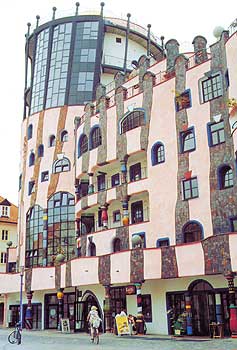 Hundertwasserhaus 'Grüne Zitadelle' in Magdeburg