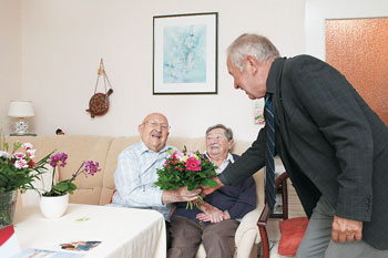 Der BMV-Vorsitzende gratuliert Helmut Müller zum 100. Geburtstag