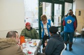 Obdachlosenfühstück in der Bahnhofsmission Berlin Obdachlosenfühstück in der Bahnhofsmission Berlin