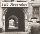 Durchgang zum 'Bad Meyers Hof'