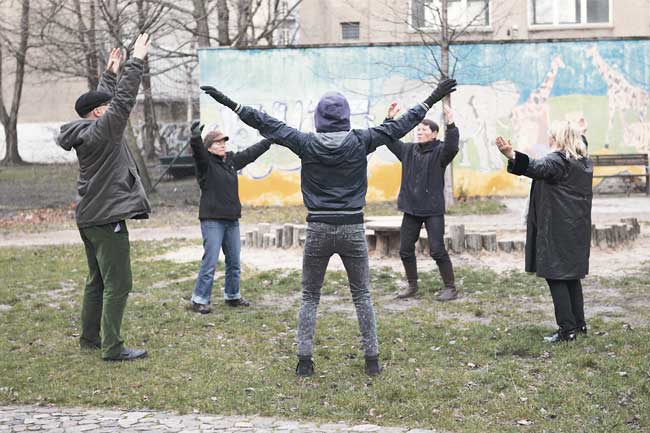 Morgendliches Tai Chi auf dem Boxhagener Platz