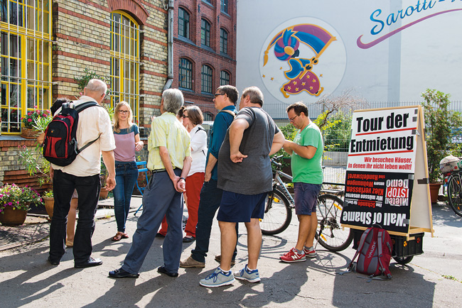 Aktionsbündnis auf der 'Tour der Entmietung'