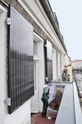 Solarmodul auf dem Balkon