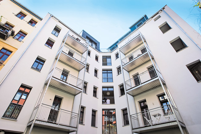 Nachträglich angebaute Balkone Nachträglich angebaute Balkone