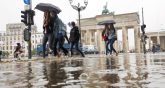 Pariser Platz und Brandenburger Tor im Regen