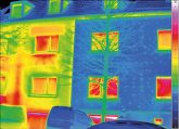 Thermografie-Bild eines Wohngebäudes