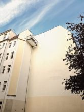 Leserfoto - Einsamer Balkon an Brandwand