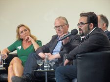 Die Abgeordneten Lay, Mindrup und Kühn beim der Podiumsdiskussion