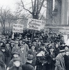 Mieter-Demonstration im Berliner Lustgarten 1922