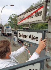 Umbenennung der Klement-Gottwald-Straße in Berliner Allee