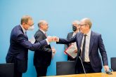 Berlins Regierender Müller und Finanzsenator Kollatz mit Vonovia-Chef Buch und Deutsche-Wohnen-Chef Zahn