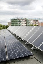 Solarpaneele auf dem Dach