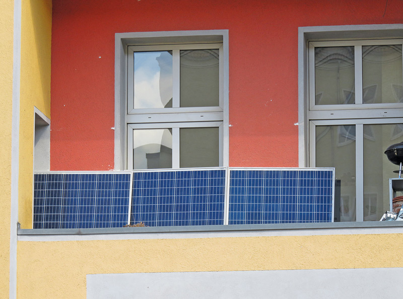 Solarpaneele auf dem Balkon