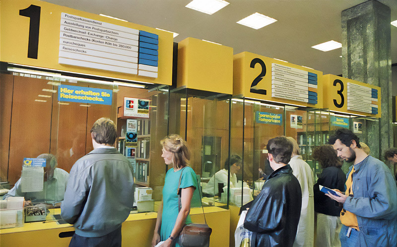 Postschalter in Bonn 1988