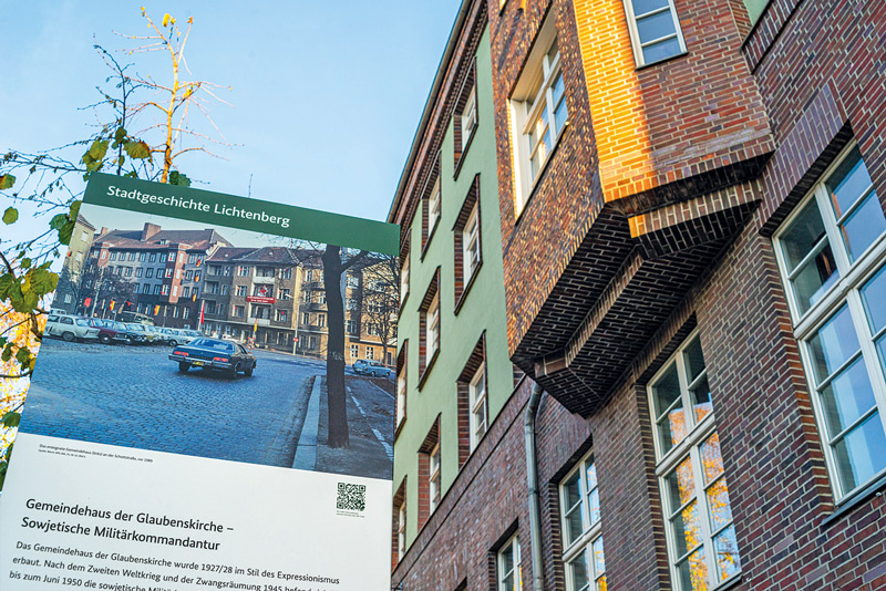 Lichtenberger Schottstraße 6 und Plakat zur Ortsgeschichte
