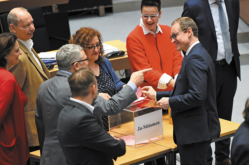 Abstimmung beim Berliner Mietendeckel Abstimmung beim Berliner Mietendeckel