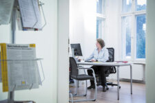 Beraterin bei der Mieterberatung in der Müllerstraße