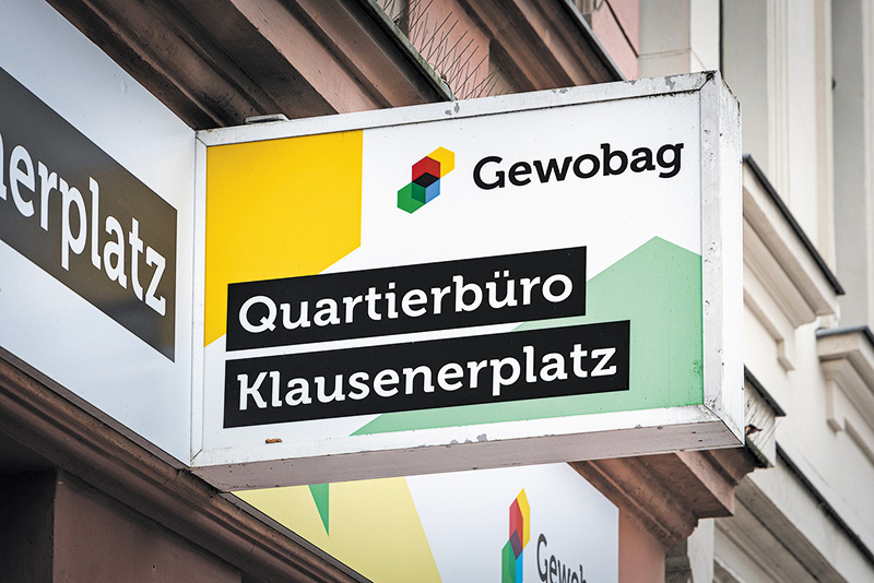 Eingang zum Quartierbüro Klausenerplatz Eingang zum Quartierbüro Klausenerplatz