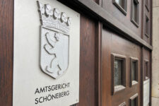 Eingang zum Amtsgericht Schöneberg