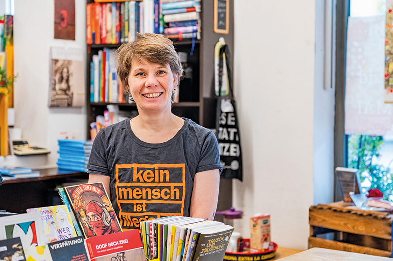 Buchhändlerin Andrea Anton Buchhändlerin Andrea Anton