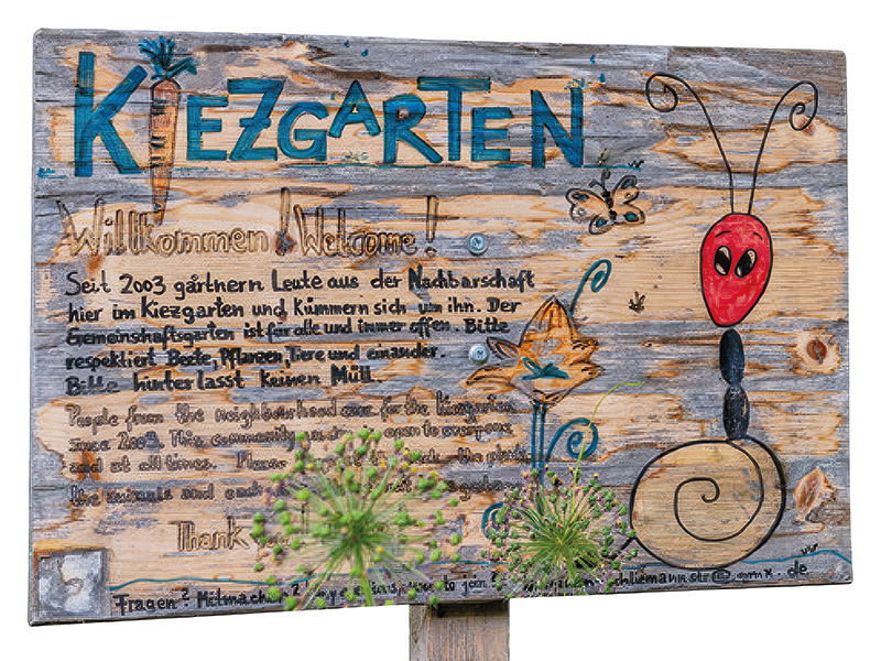 Hinweisschild im Kiezgarten Schliemannstraße Hinweisschild im Kiezgarten Schliemannstraße