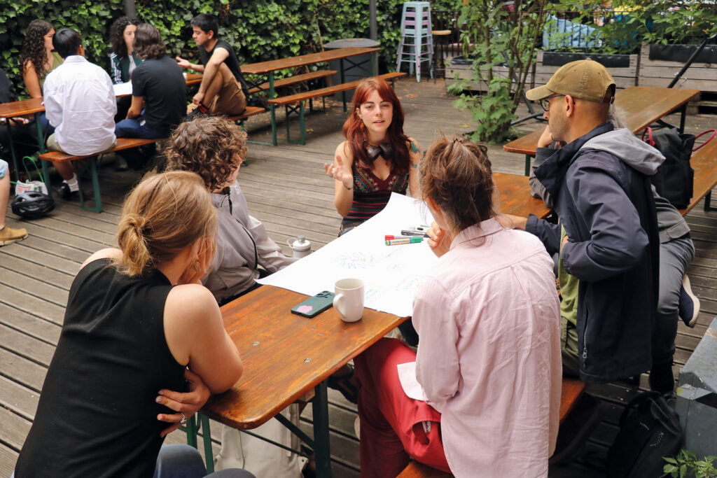 Diskussion in kleinen Gruppen des Common Ground Forums